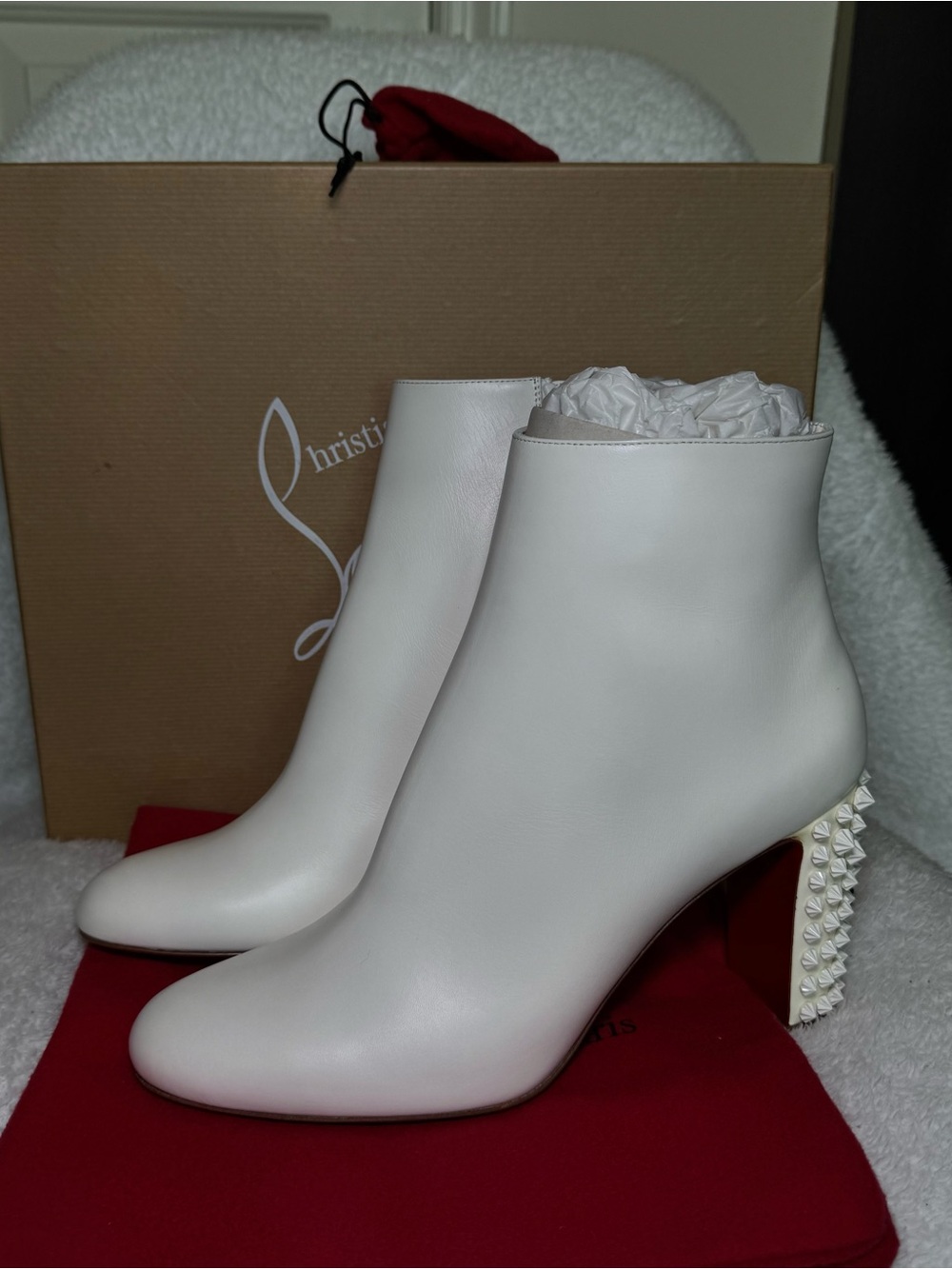 NIB CHRISTIAN LOUBOUTIN SUZY FOLKS 85 Ankle Boots